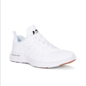WHITE APL SIZE 6 SNEAKERS